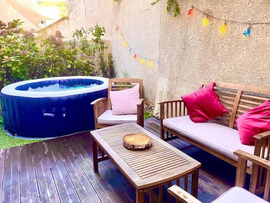 Magnifique Villa Avec Jacuzzi Au Pied Du Stade サン＝ドニ エクステリア 写真