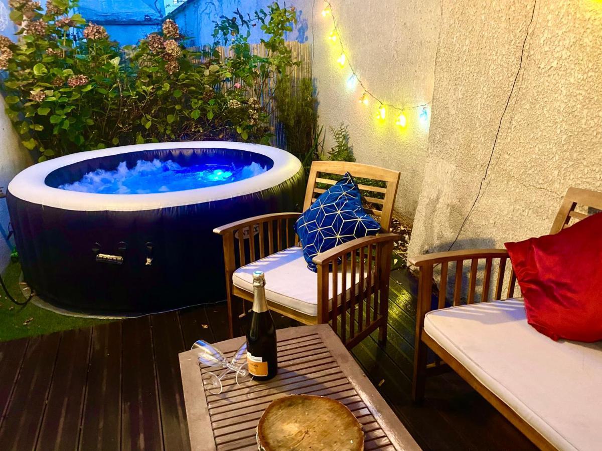 Magnifique Villa Avec Jacuzzi Au Pied Du Stade サン＝ドニ エクステリア 写真